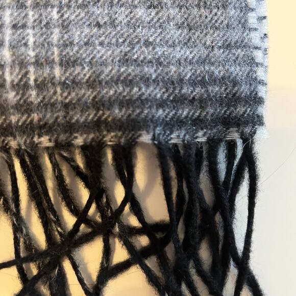Bruno Magli Cashmere Plaid Scarf Gray Mens Womens Fringe Rectangle Academia - Picture 2 of 4